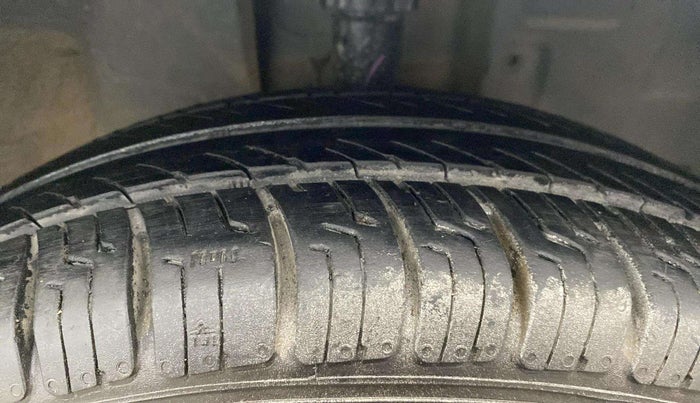 2019 Datsun Redi Go A, Petrol, Manual, 59,649 km, Right Front Tyre Tread