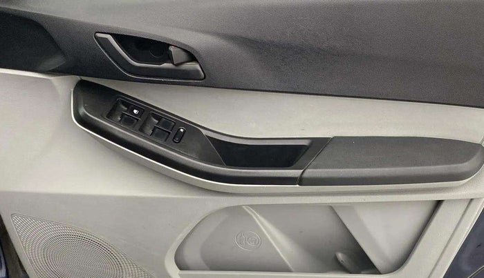 2021 Tata Tiago XZ PETROL, Petrol, Manual, 44,476 km, Driver Side Door Panels Control