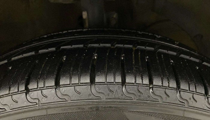 2020 Maruti Ertiga ZXI SHVS, Petrol, Manual, 69,184 km, Right Front Tyre Tread
