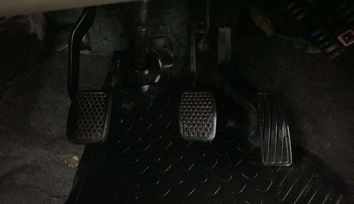 2019 Maruti Alto VXI, Petrol, Manual, 73,126 km, Pedals