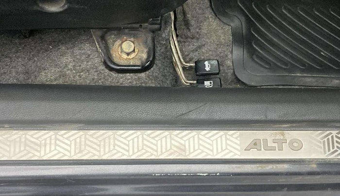 2019 Maruti Alto VXI, Petrol, Manual, 73,126 km, Right running board - Minor scratches