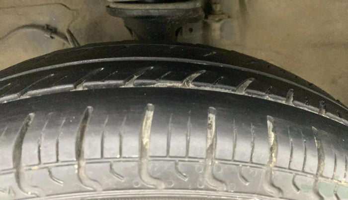 2019 Maruti Alto VXI, Petrol, Manual, 73,126 km, Left Front Tyre Tread