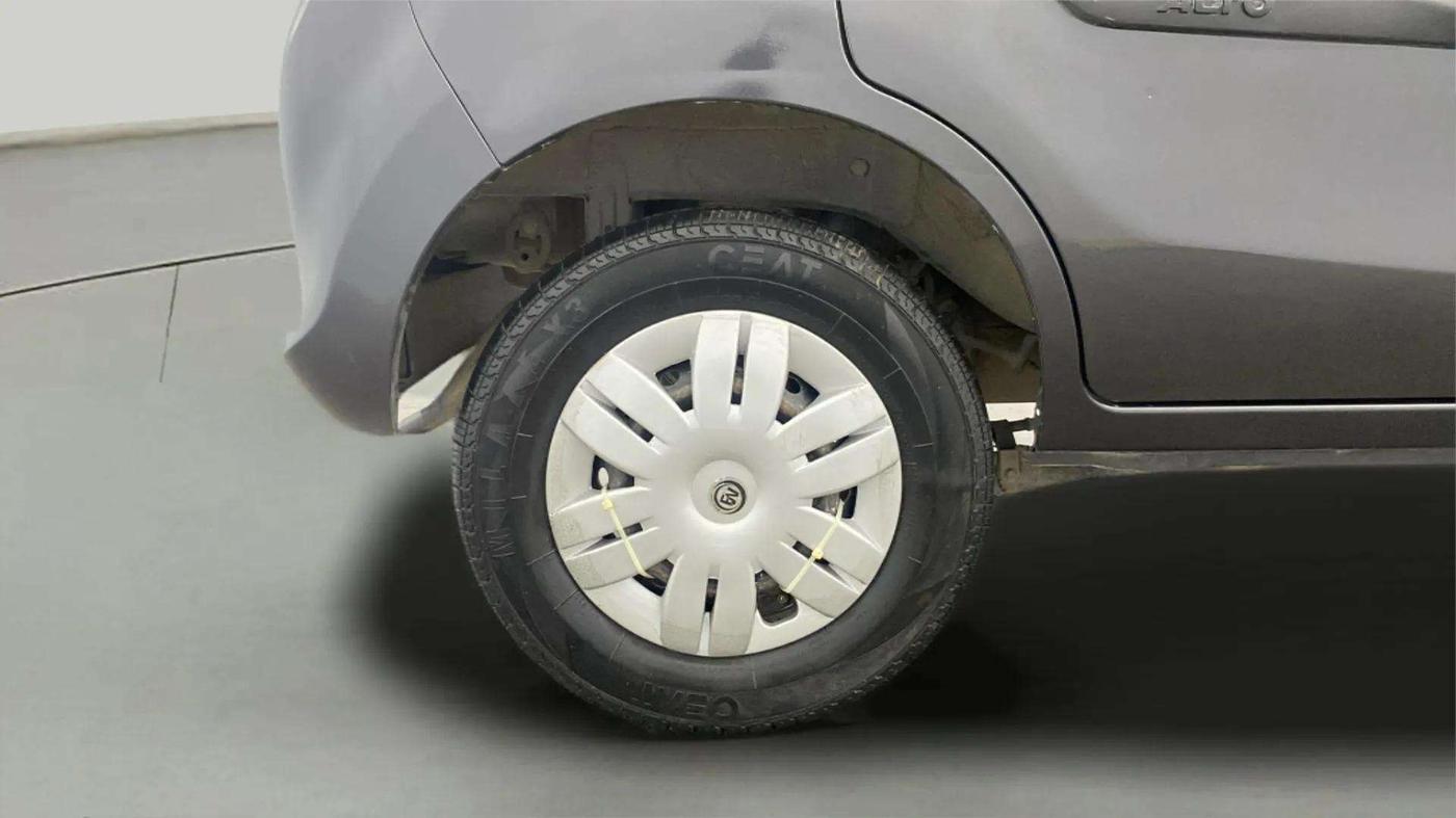 2019 Maruti Alto VXI, Petrol, Manual, 73,145 km, Right Rear Wheel