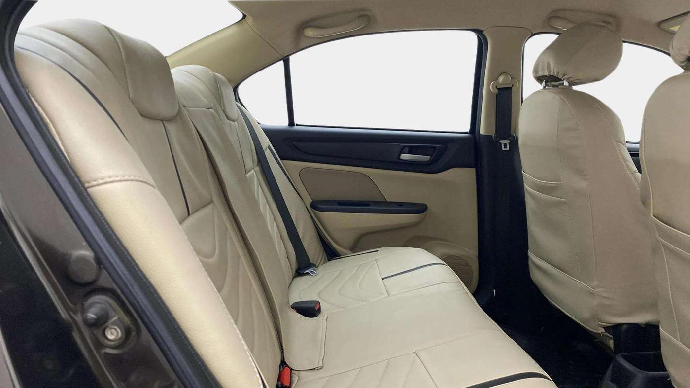 2018 Honda Amaze 1.2L I-VTEC V CVT, Petrol, Automatic, 53,815 km, Right Side Rear Door Cabin