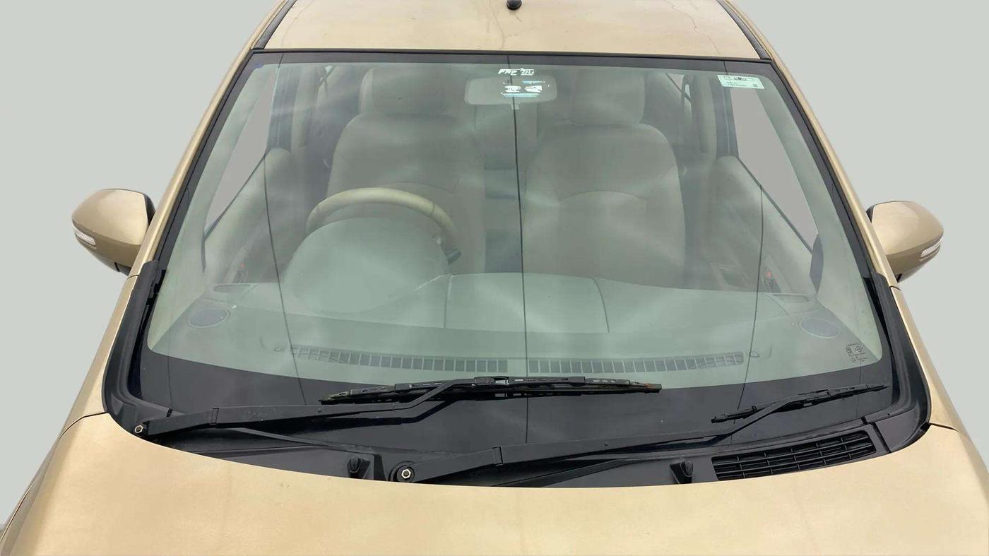 2016 Maruti Ertiga ZXI+, Petrol, Manual, 56,249 km, Front Windshield