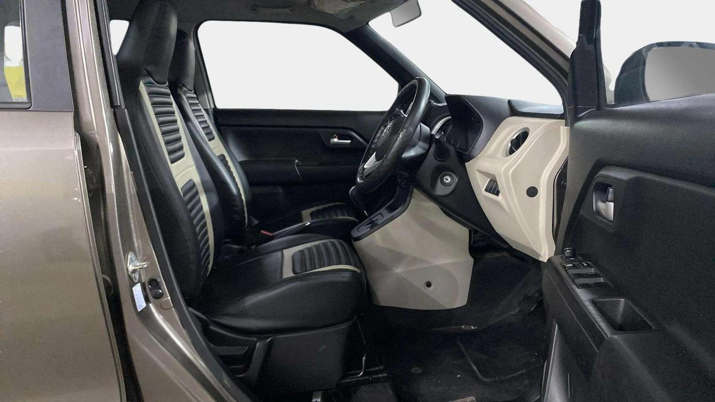 2019 Maruti New Wagon-R ZXI 1.2 AMT, Petrol, Automatic, 34,009 km, Right Side Front Door Cabin