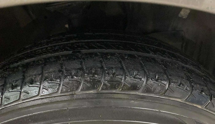 2019 Maruti New Wagon-R ZXI 1.2 AMT, Petrol, Automatic, 33,947 km, Right Front Tyre Tread