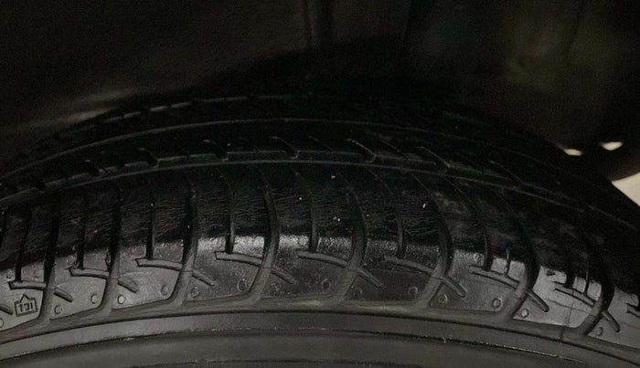 2019 Maruti New Wagon-R ZXI 1.2 AMT, Petrol, Automatic, 33,947 km, Left Rear Tyre Tread