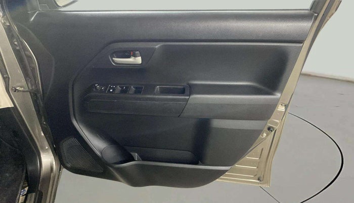 2019 Maruti New Wagon-R ZXI 1.2 AMT, Petrol, Automatic, 33,947 km, Driver Side Door Panels Control