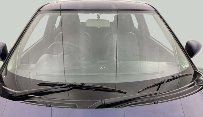 2020 Maruti Swift VXI, Petrol, Manual, 67,561 km, Front Windshield