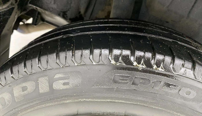 2020 Maruti Swift VXI, Petrol, Manual, 67,561 km, Right Rear Tyre Tread