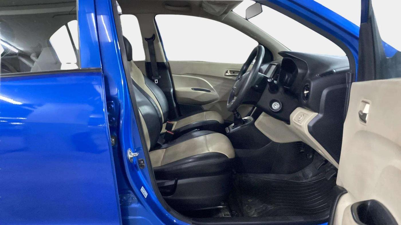 2019 Hyundai NEW SANTRO SPORTZ MT, Petrol, Manual, 19,337 km, Right Side Front Door Cabin