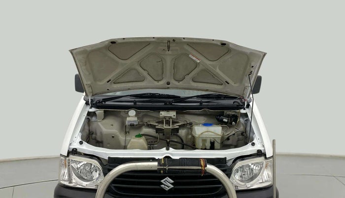 2014 Maruti Eeco 5 STR WITH A/C+HTR, Petrol, Manual, 52,345 km, Front Windshield
