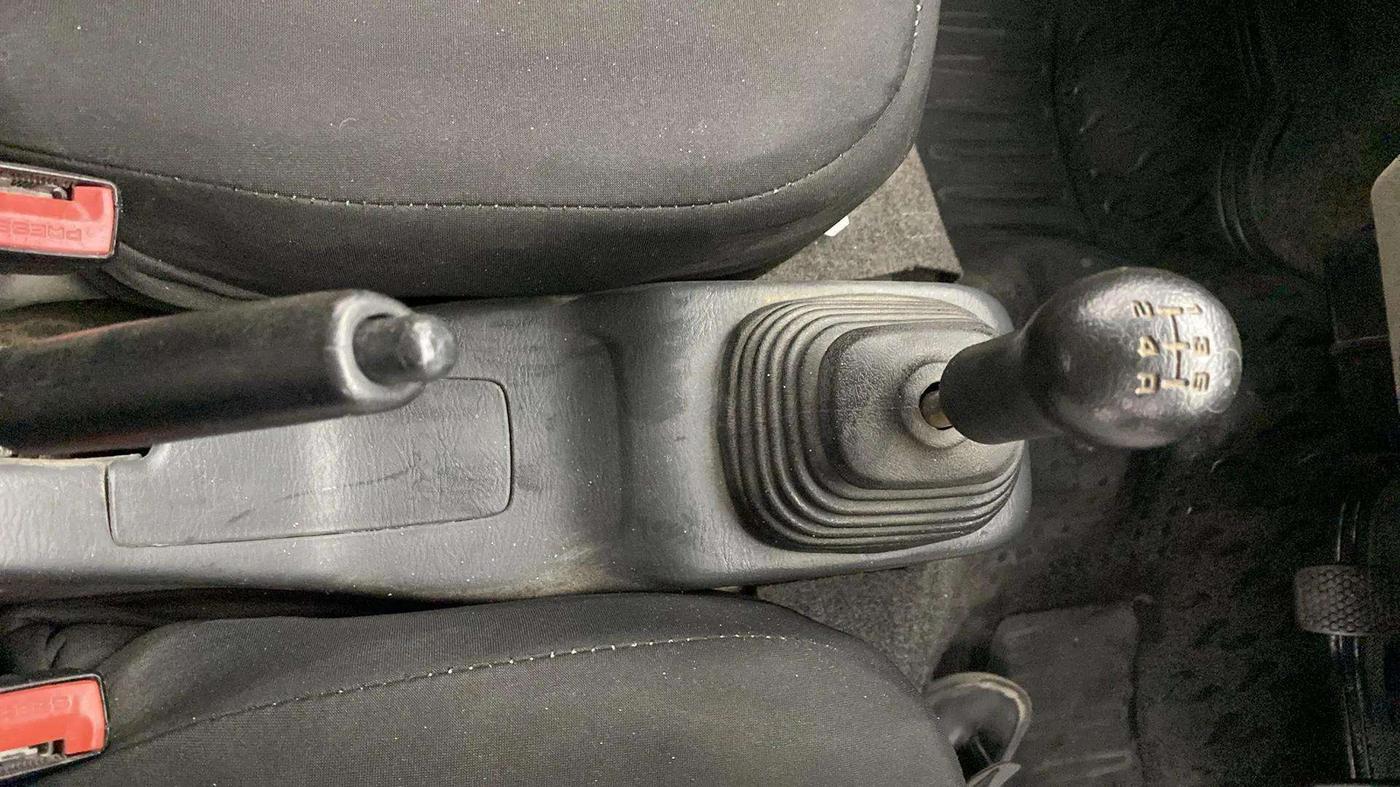 2014 Maruti Eeco 5 STR WITH A/C+HTR, Petrol, Manual, 52,345 km, Gear Lever