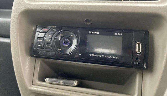 2014 Maruti Eeco 5 STR WITH A/C+HTR, Petrol, Manual, 52,345 km, Infotainment system - Button has minor damage