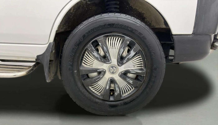 2014 Maruti Eeco 5 STR WITH A/C+HTR, Petrol, Manual, 52,345 km, Right Front Wheel