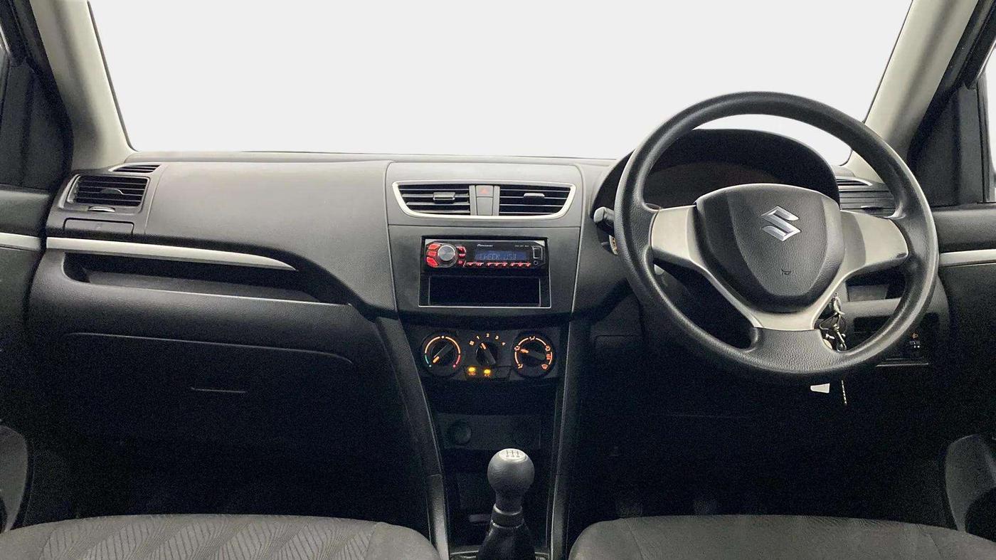 2013 Maruti Swift VXI, Petrol, Manual, 41,662 km, Dashboard