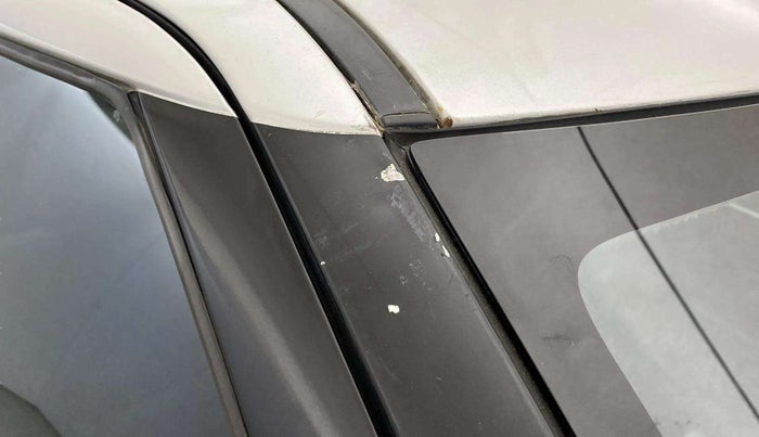 2013 Maruti Swift VXI, Petrol, Manual, 41,582 km, Right A pillar - Slightly dented