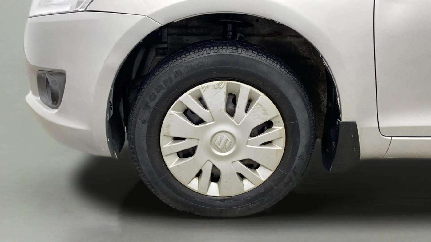 2013 Maruti Swift VXI, Petrol, Manual, 41,662 km, Left Front Wheel