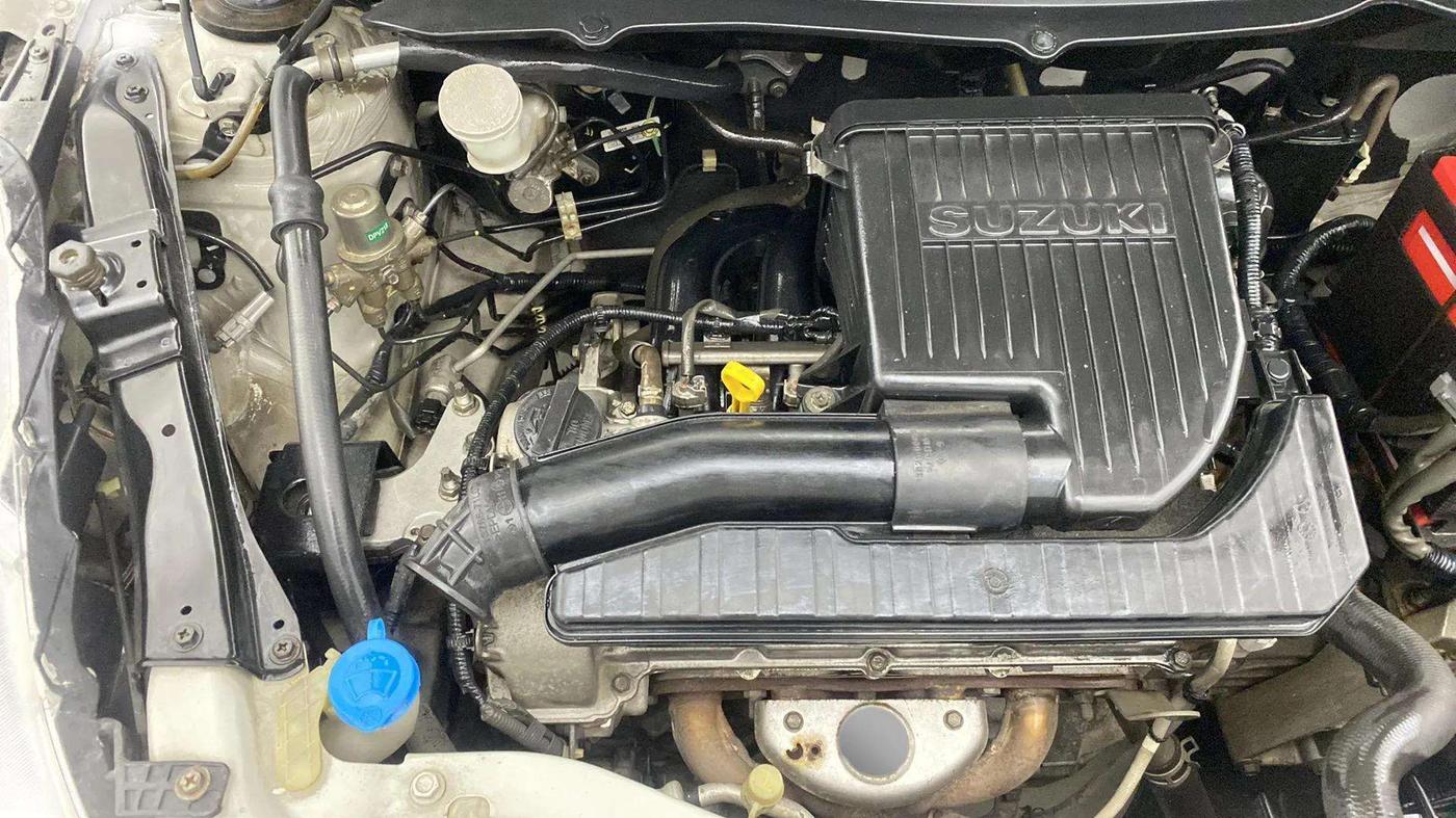 2013 Maruti Swift VXI, Petrol, Manual, 41,662 km, Engine View - Right