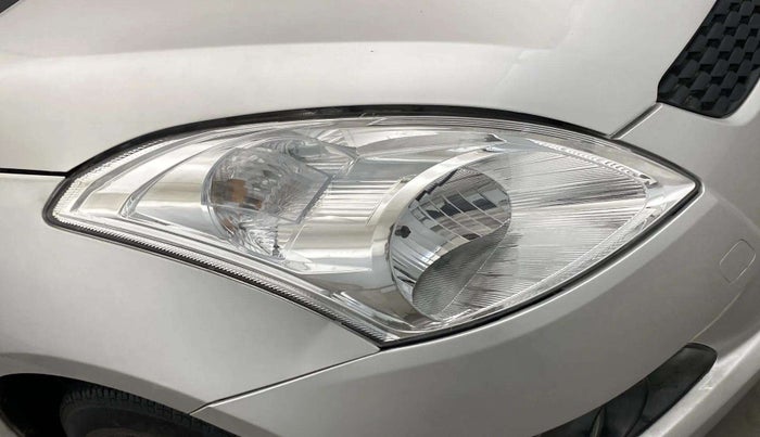 2013 Maruti Swift VXI, Petrol, Manual, 41,582 km, Right headlight - Minor scratches