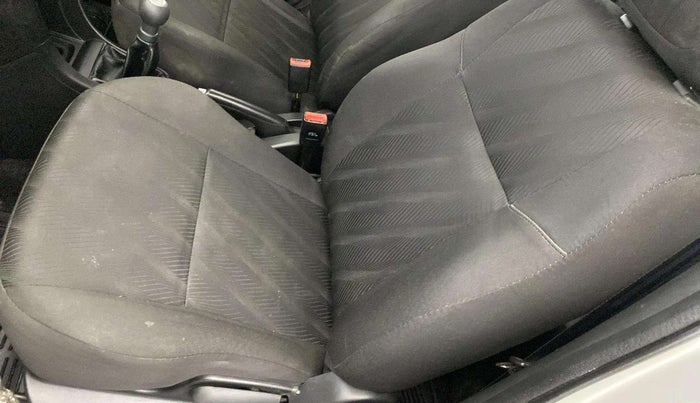 2013 Maruti Swift VXI, Petrol, Manual, 41,582 km, Front left seat (passenger seat) - Seat belt minor torn