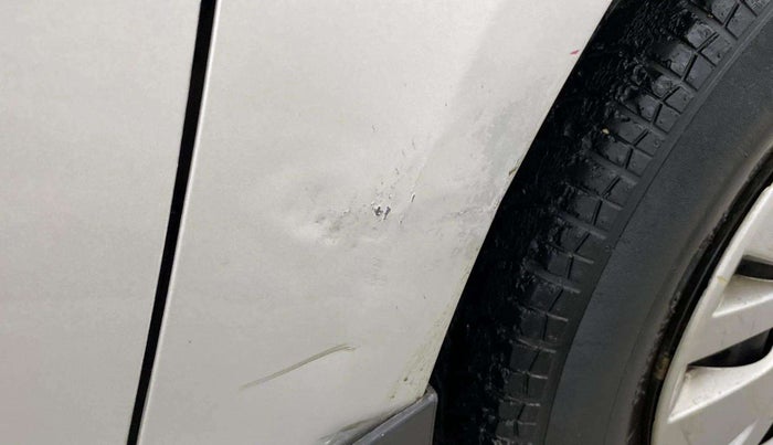 2013 Maruti Swift VXI, Petrol, Manual, 41,582 km, Right fender - Minor scratches