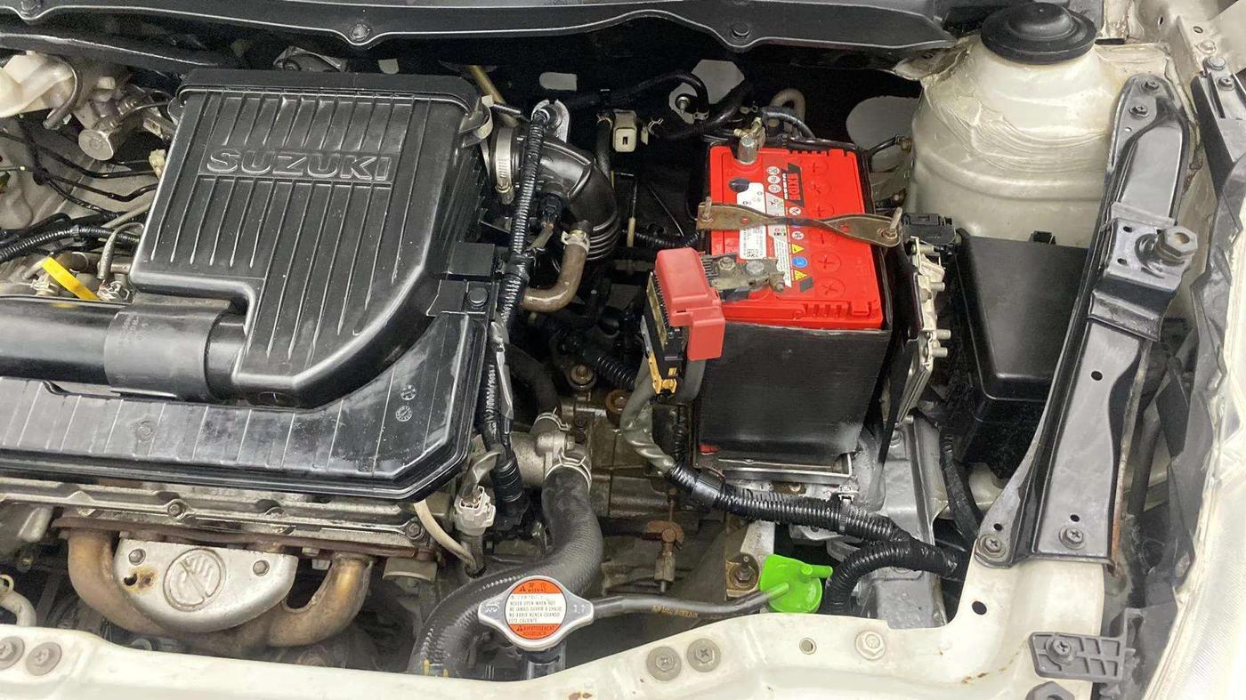 2013 Maruti Swift VXI, Petrol, Manual, 41,662 km, Engine View - Left