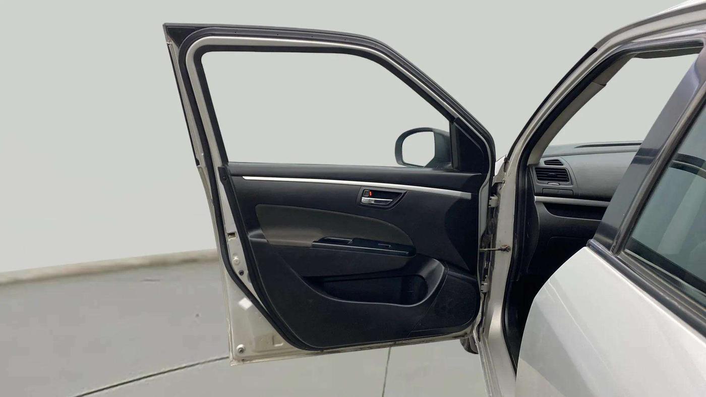 2013 Maruti Swift VXI, Petrol, Manual, 41,662 km, LHS Front Door