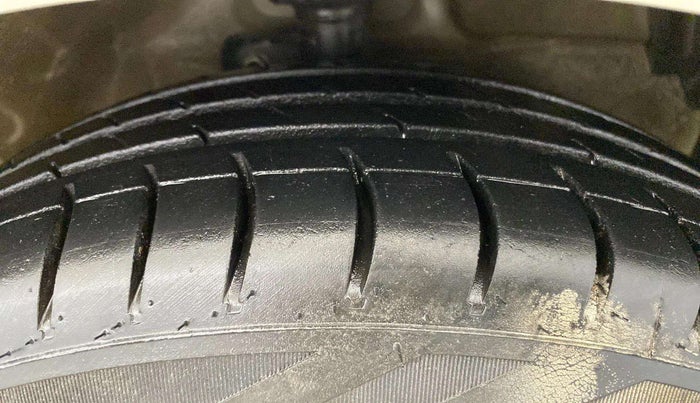 2018 Maruti Celerio VXI CNG, CNG, Manual, 71,972 km, Right Front Tyre Tread