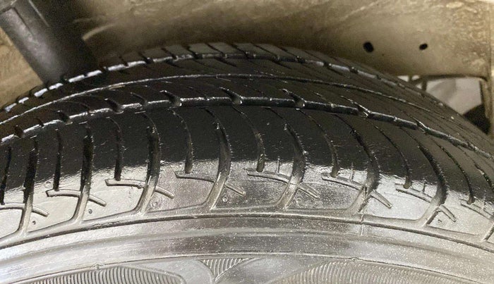 2018 Maruti Celerio VXI CNG, CNG, Manual, 71,972 km, Right Rear Tyre Tread