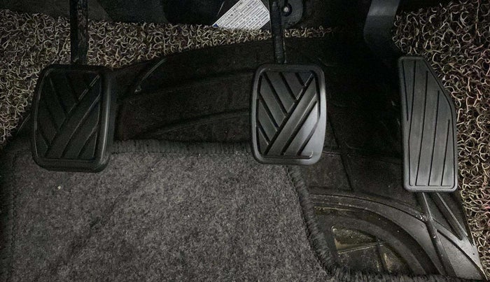 2018 Maruti Celerio VXI CNG, CNG, Manual, 71,972 km, Pedals