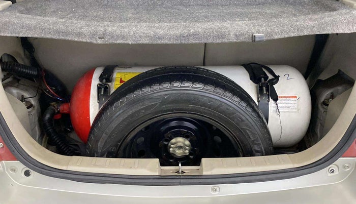 2018 Maruti Celerio VXI CNG, CNG, Manual, 71,972 km, Dicky (Boot door) - Jack missing