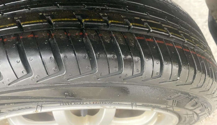 2017 Maruti Wagon R 1.0 VXI, Petrol, Manual, 59,954 km, Left Rear Tyre Tread