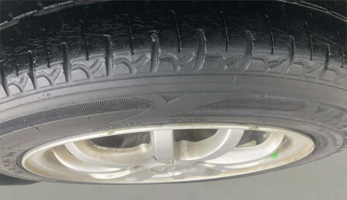 2017 Maruti Wagon R 1.0 VXI, Petrol, Manual, 59,954 km, Right Front Tyre Tread