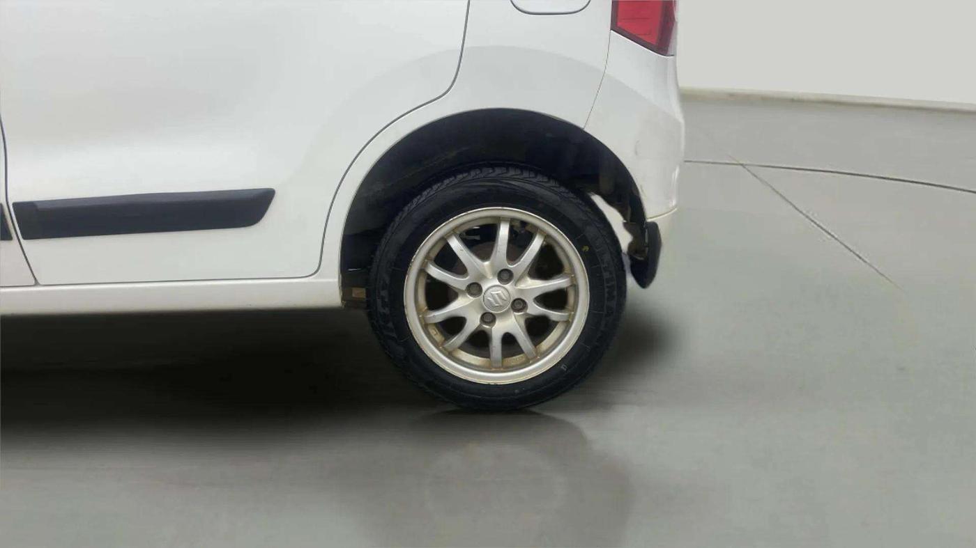 2017 Maruti Wagon R 1.0 VXI, Petrol, Manual, 59,954 km, Left Rear Wheel