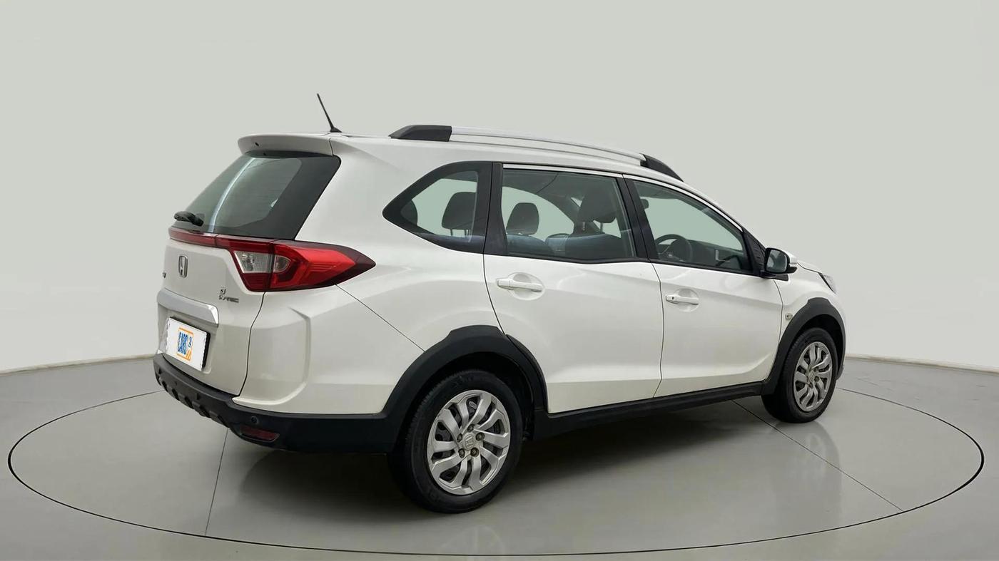 2017 Honda BR-V 1.5L I-VTEC S, Petrol, Manual, 37,034 km, Right Back Diagonal