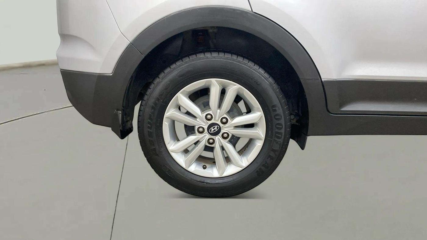 2017 Hyundai Creta SX PLUS 1.6 PETROL, Petrol, Manual, 46,500 km, Right Rear Wheel
