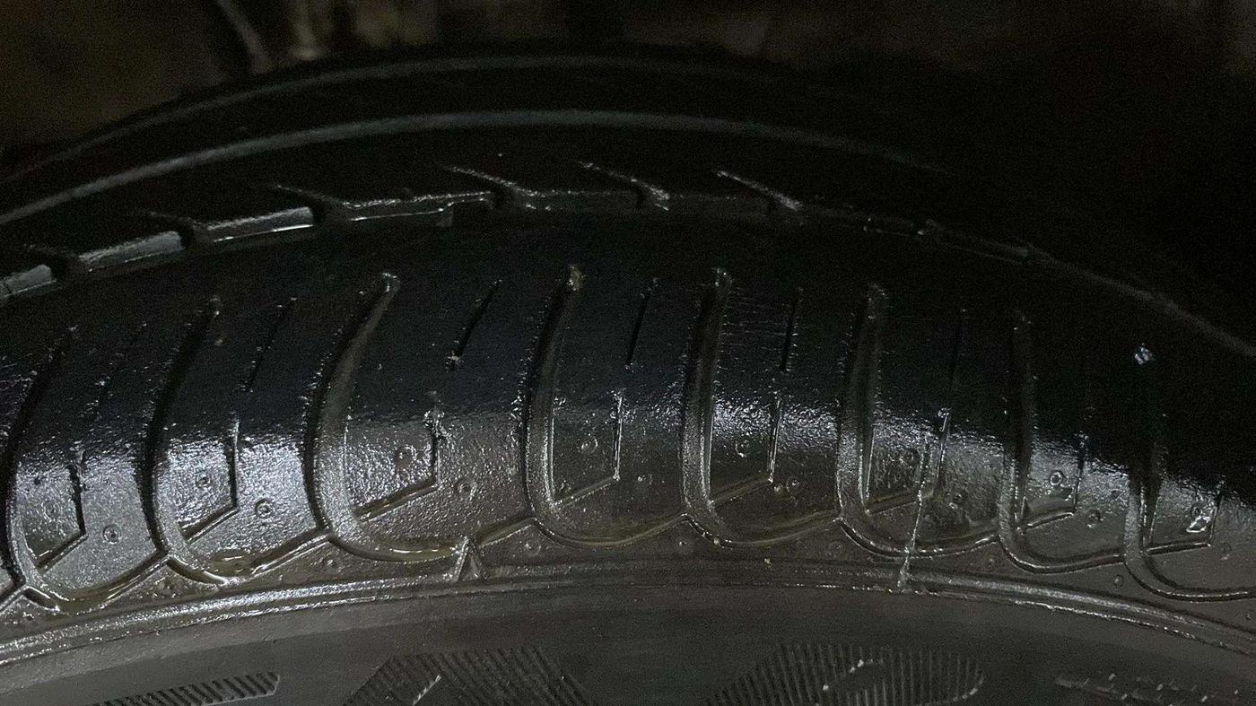 2018 Tata Tiago XZ PETROL, Petrol, Manual, 25,872 km, Left Front Tyre Tread