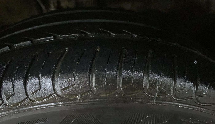 2018 Tata Tiago XZ PETROL, Petrol, Manual, 25,529 km, Left Front Tyre Tread
