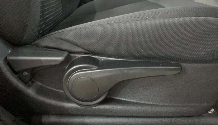 2018 Tata Tiago XZ PETROL, Petrol, Manual, 25,529 km, Driver Side Adjustment Panel