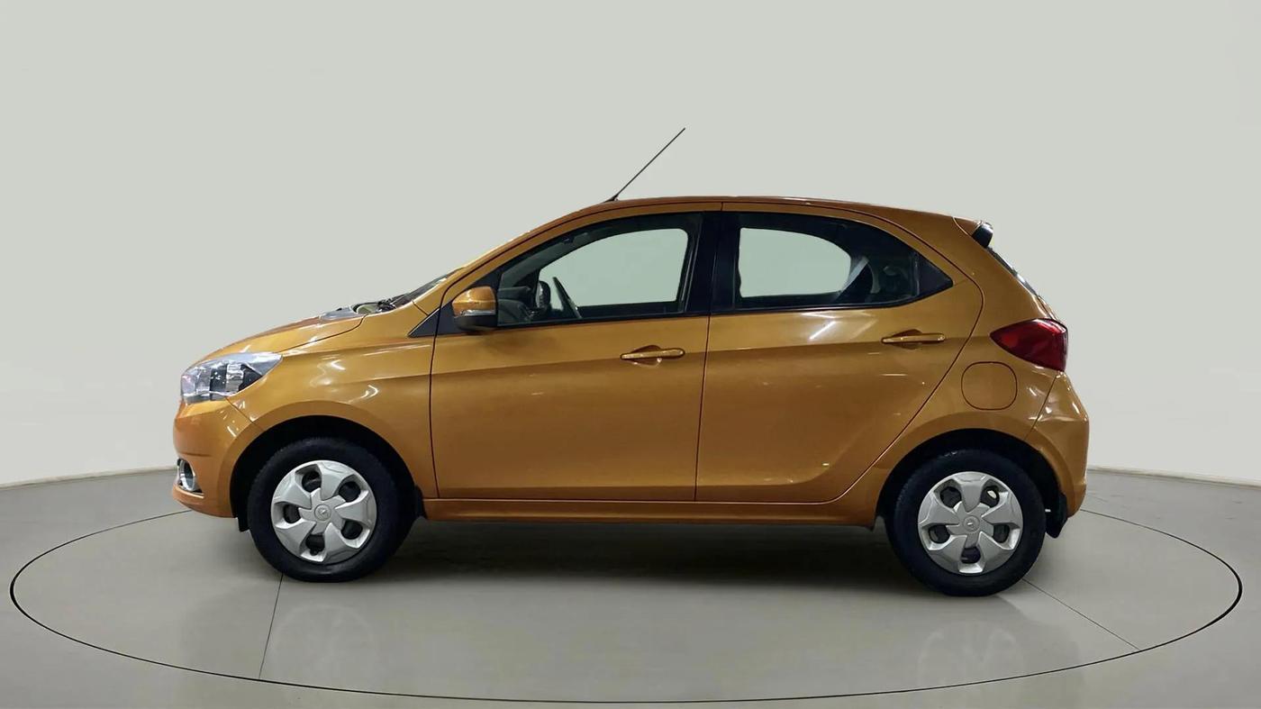 2018 Tata Tiago XZ PETROL, Petrol, Manual, 25,872 km, Left Side