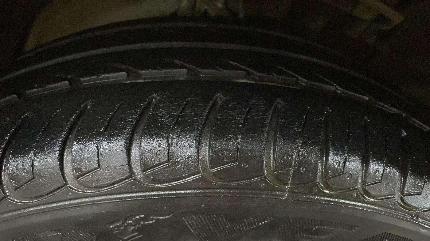2018 Tata Tiago XZ PETROL, Petrol, Manual, 25,872 km, Right Rear Tyre Tread