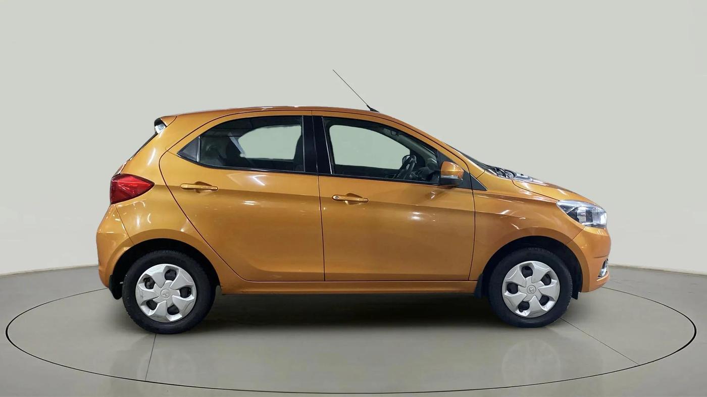 2018 Tata Tiago XZ PETROL, Petrol, Manual, 25,872 km, Right Side View