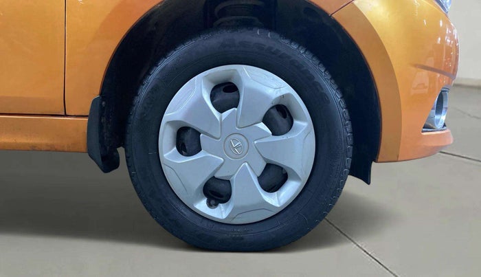 2018 Tata Tiago XZ PETROL, Petrol, Manual, 25,529 km, Right Front Wheel