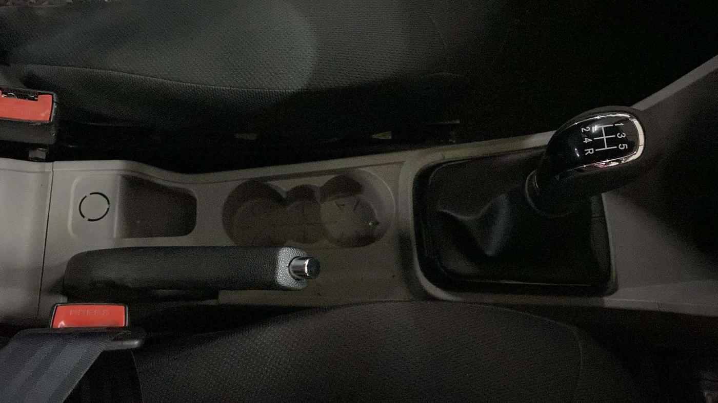 2018 Tata Tiago XZ PETROL, Petrol, Manual, 25,872 km, Gear Lever