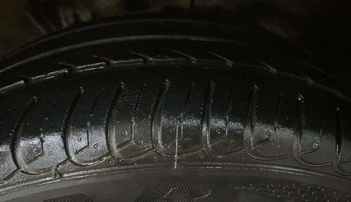 2018 Tata Tiago XZ PETROL, Petrol, Manual, 25,529 km, Right Front Tyre Tread