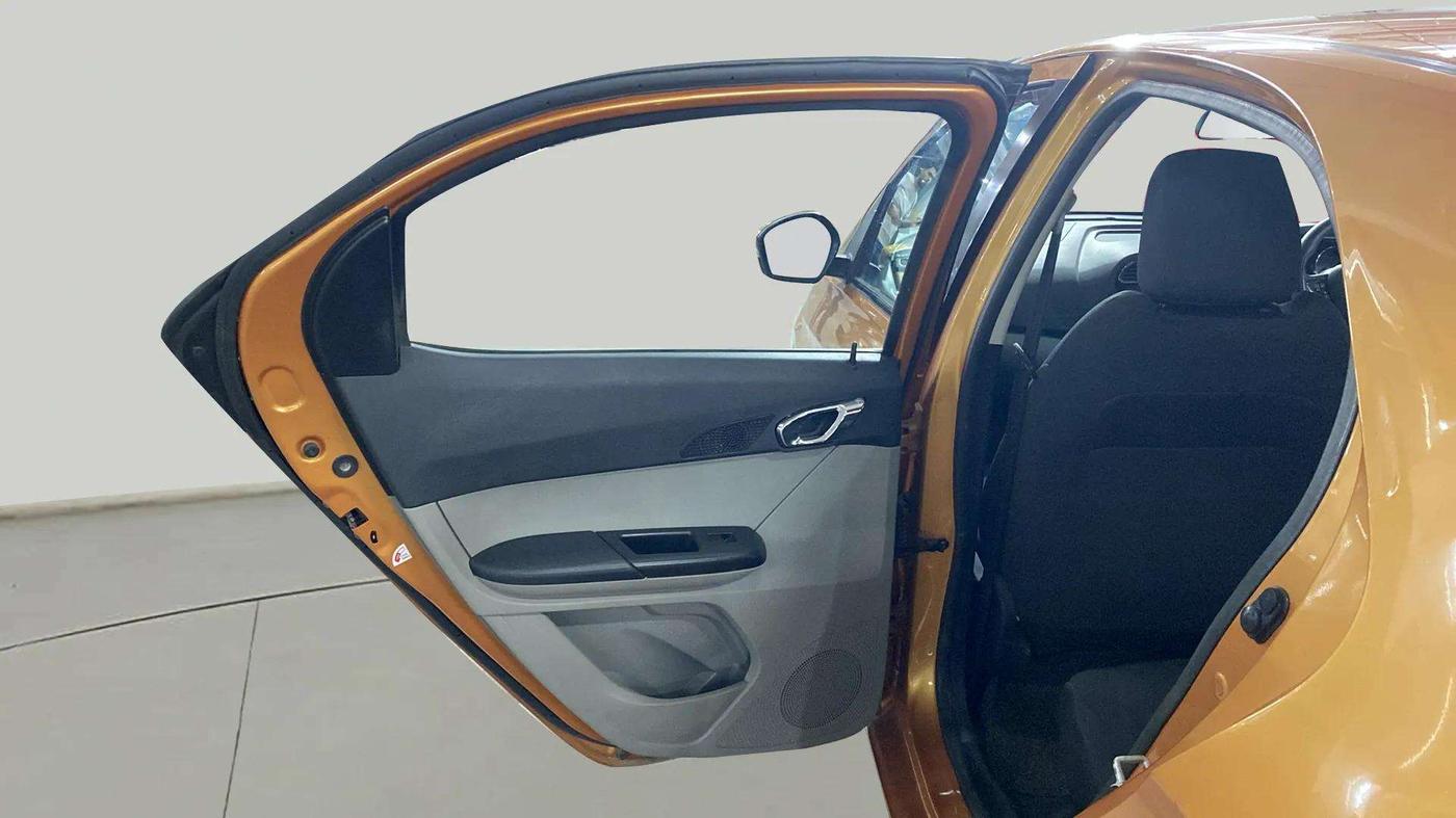 2018 Tata Tiago XZ PETROL, Petrol, Manual, 25,872 km, LHS Rear Door