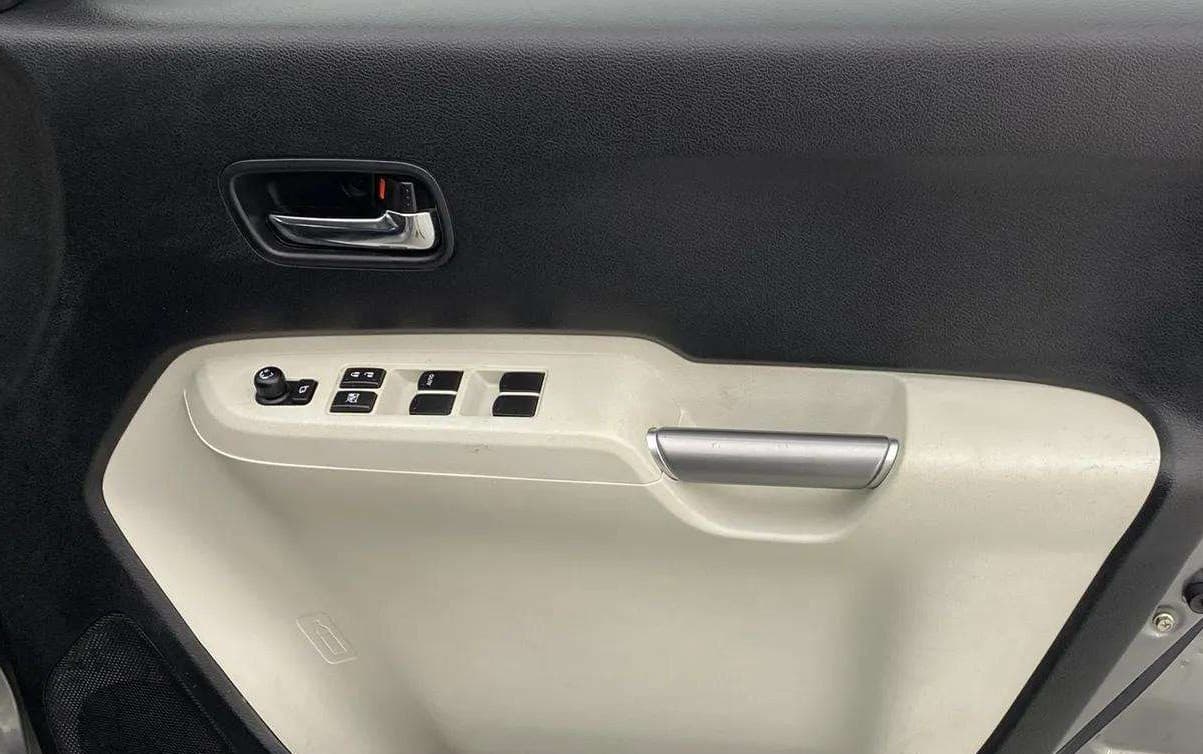 2021 Maruti IGNIS ZETA 1.2, Petrol, Manual, 30,862 km, Driver Side Door Panels Control