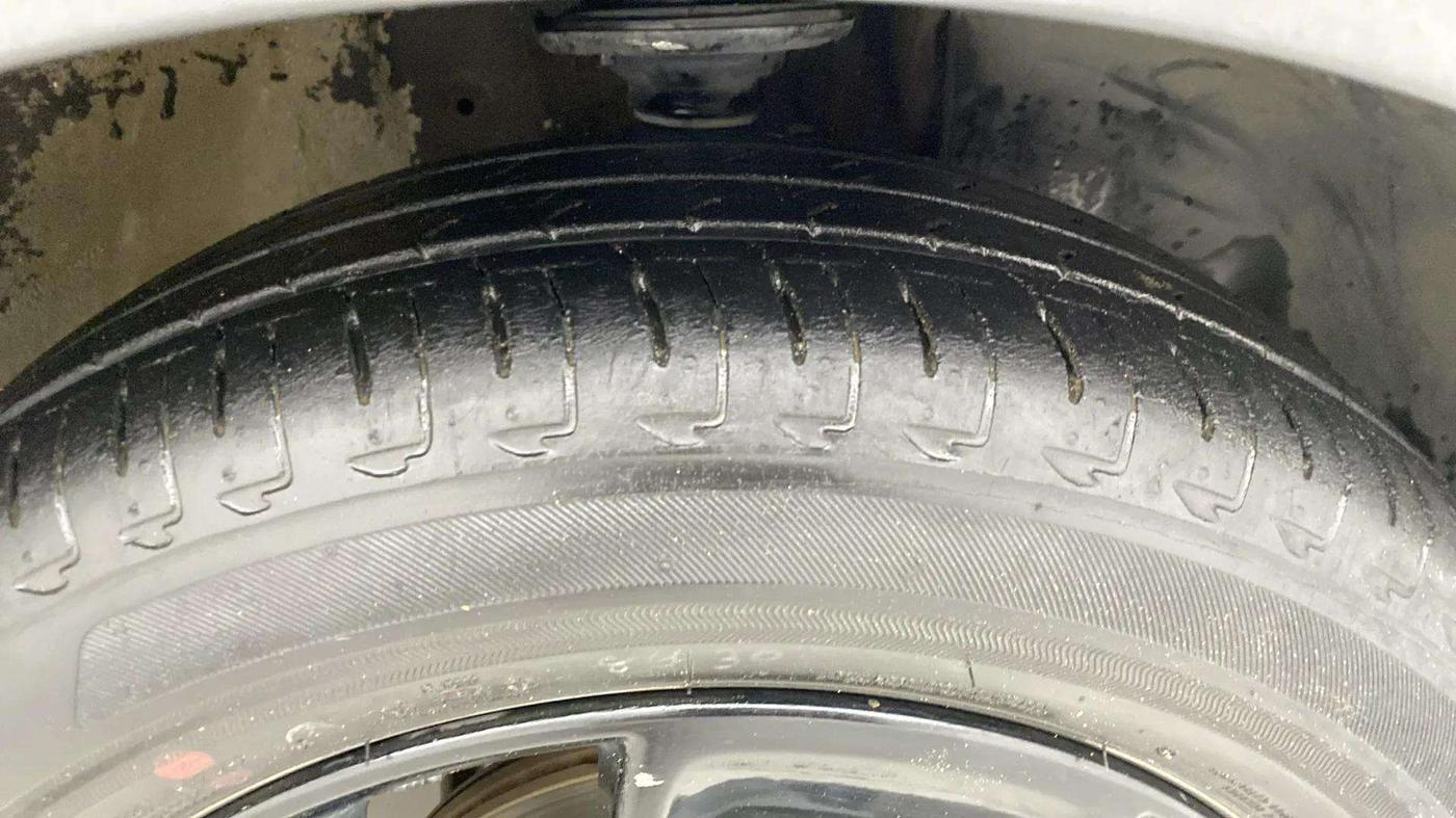 2021 Maruti IGNIS ZETA 1.2, Petrol, Manual, 30,862 km, Right Front Tyre Tread